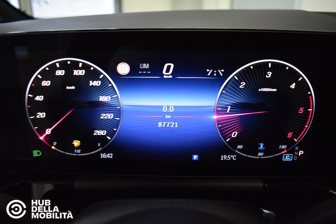MERCEDES-BENZ GLA 200 d Automatic AMG Line Advanced Plus